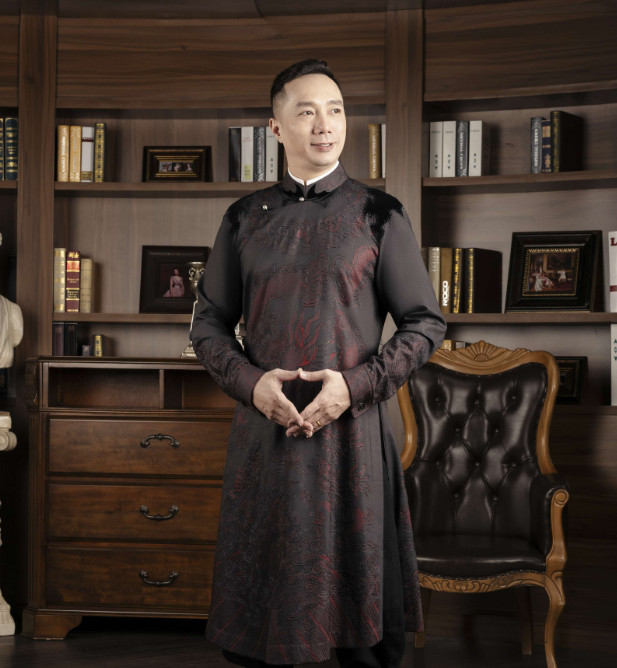 Các mẫu áo dài ngũ thân cách tân cao cấp của Đỗ Trịnh Hoài Nam