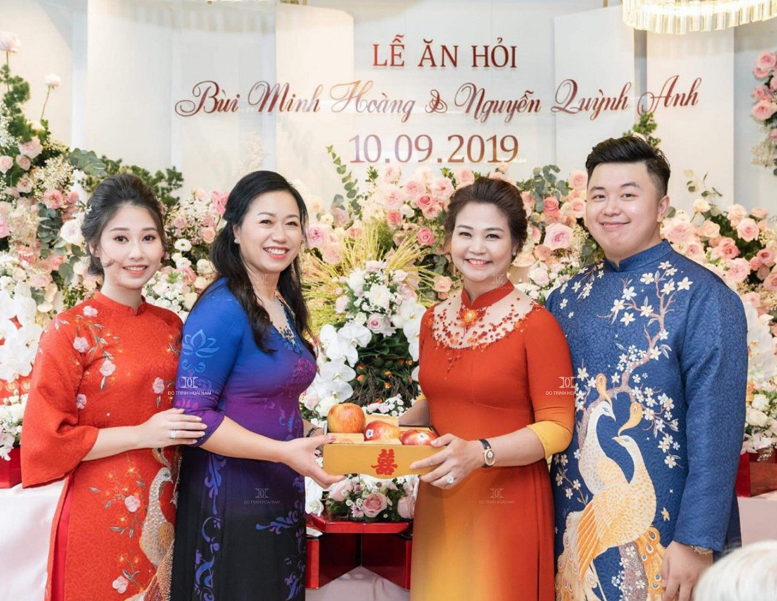 Lựa chọn địa chỉ may áo dài cưới cho mẹ cô dâu, chú rể đẹp - uy tín tại Hà Nội