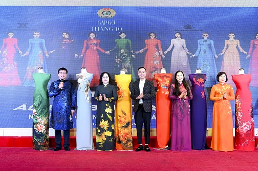 Ra mắt mẫu áo dài biểu trưng nhà giáo Việt Nam